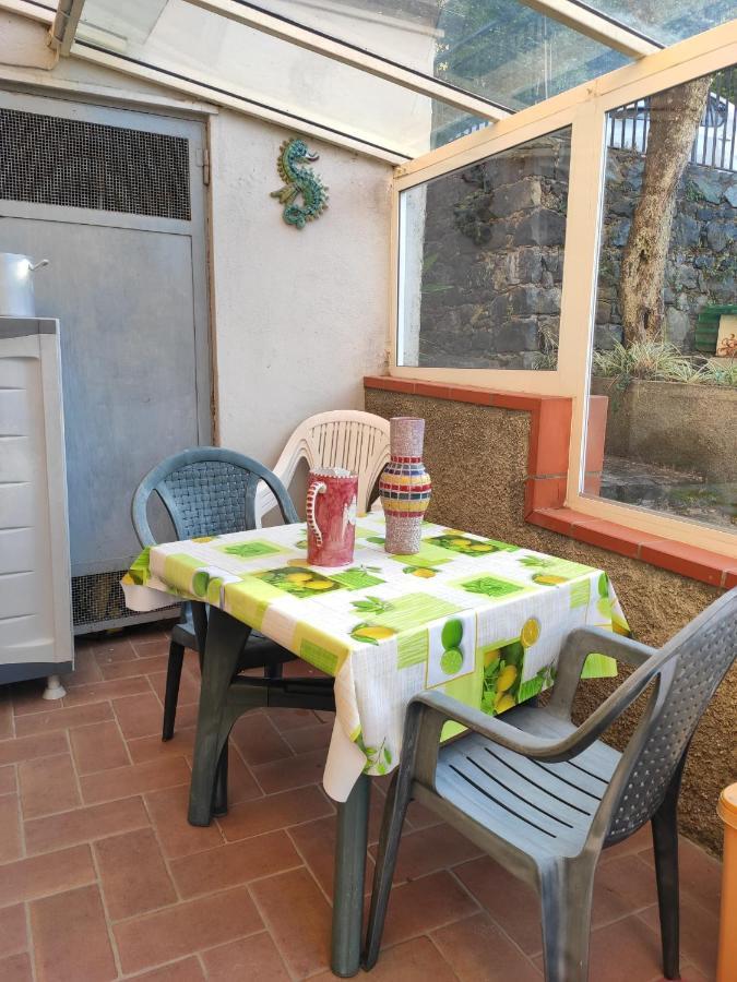 Casa Gaia - Limoncello - Parcheggio Privato Incluso Apartment Levanto Luaran gambar