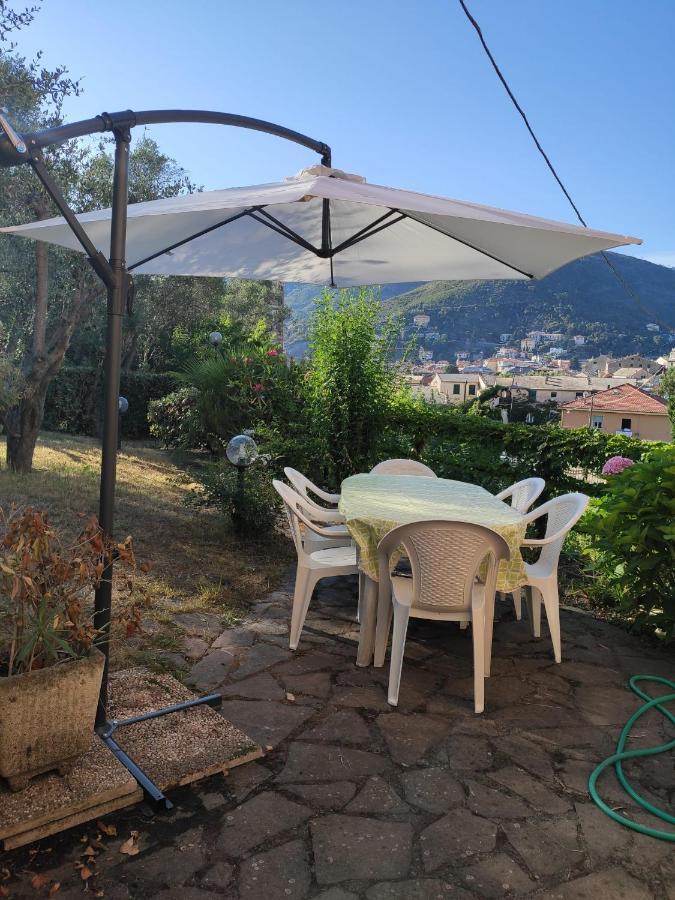 Casa Gaia - Limoncello - Parcheggio Privato Incluso Apartment Levanto Luaran gambar